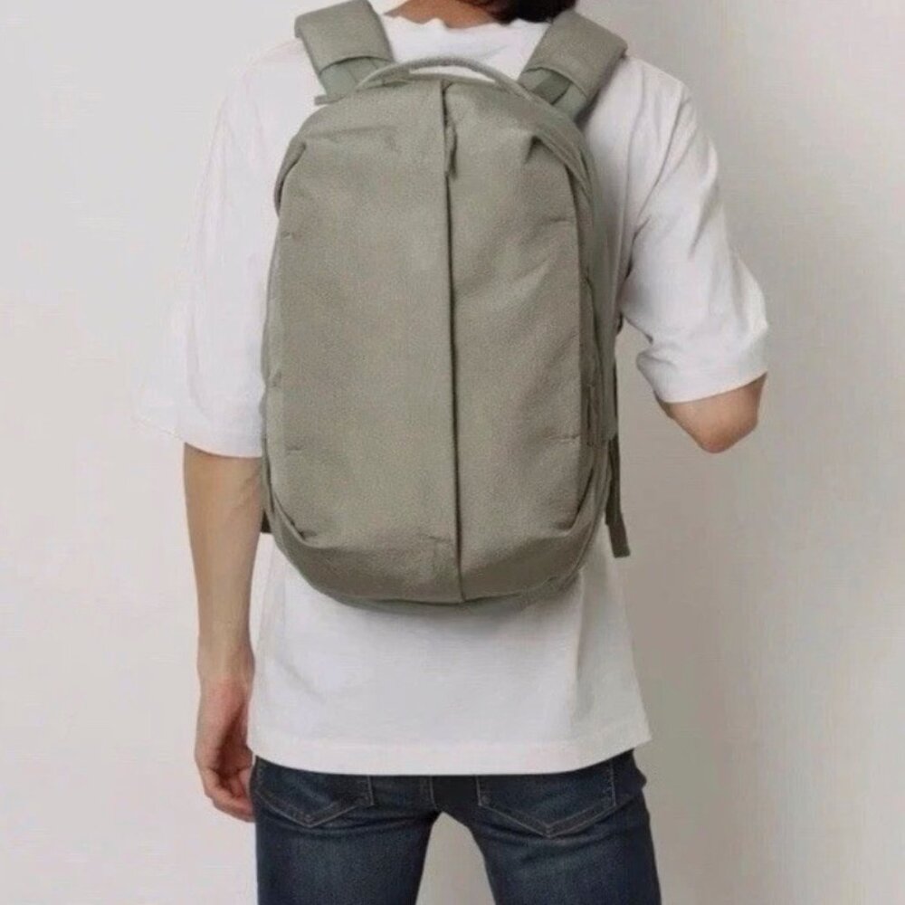 NWOT Adidas 4NWNL Backpack Silver Pebble (In reality - Pale Green) + Free Ship